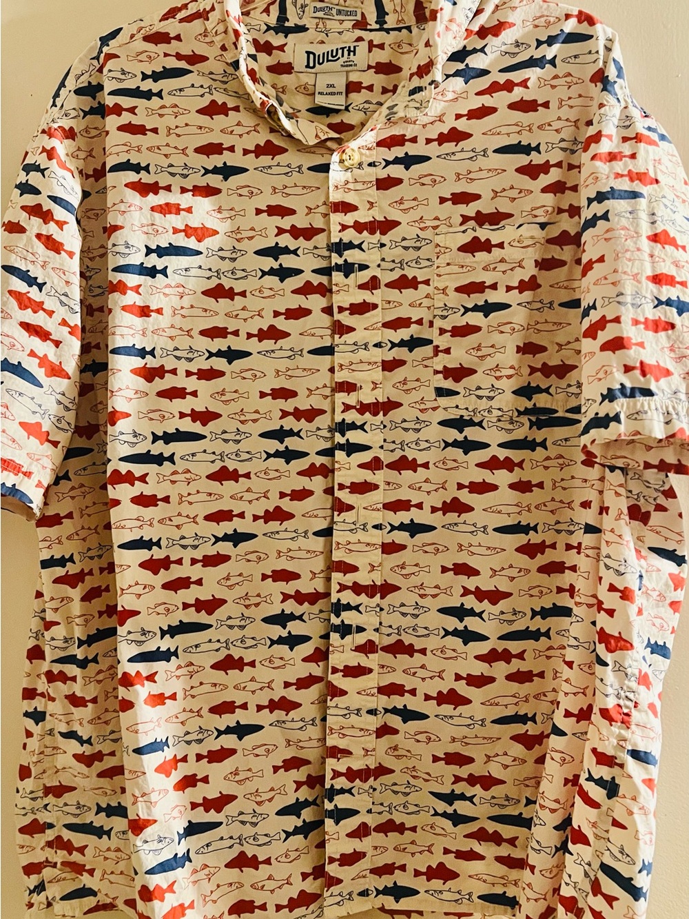 Duluth Trading Men’s Fish Print Short-Sleeve Shirt - Cream with Red & Blue Fish